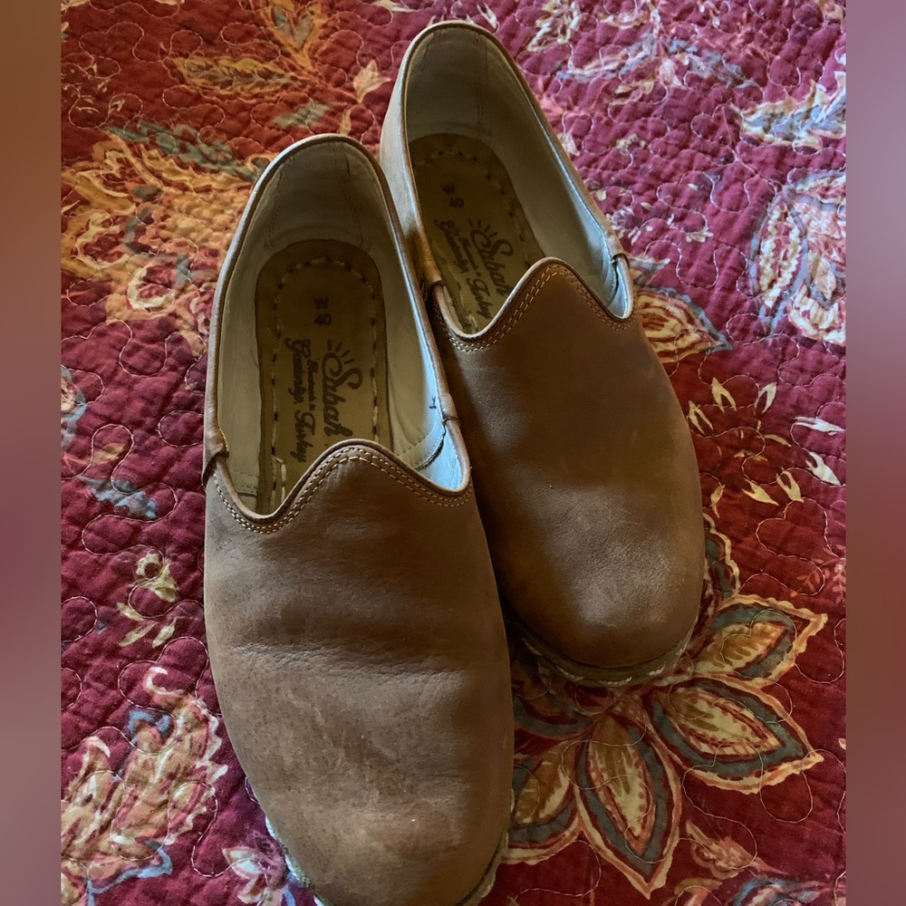 Sabah Brown Flats size W40/size 8
